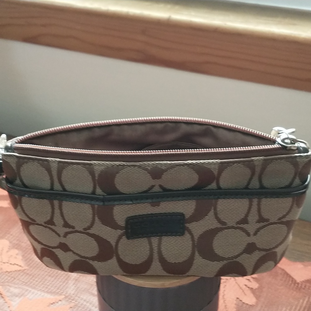 Wristlet